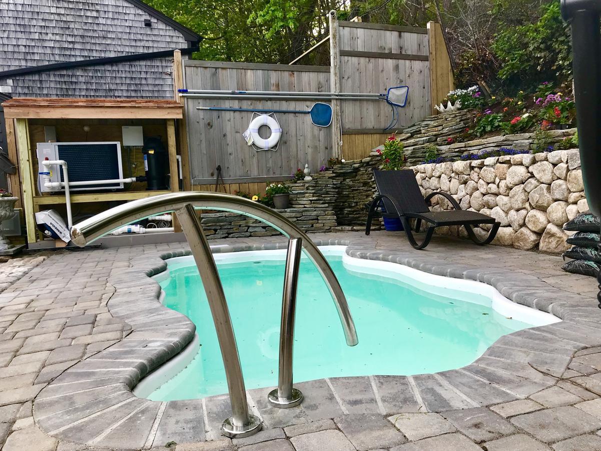 The Clarendon House Bed & Breakfast 3*