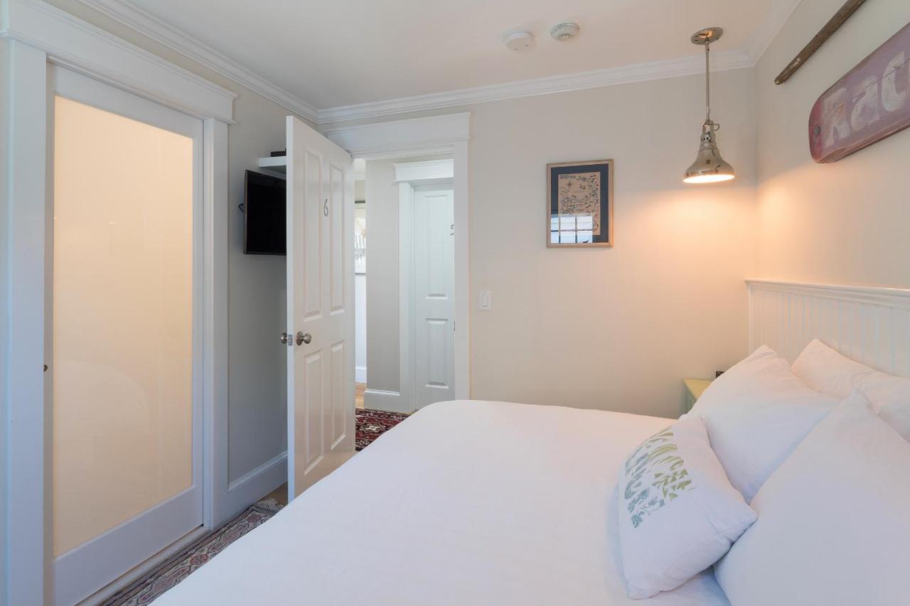 The Clarendon House Bed & Breakfast 3*
